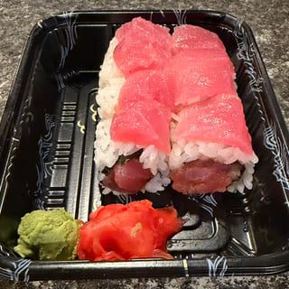 Tuna Delight Roll